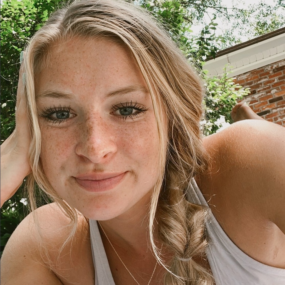 Meet your Posher, Kacie